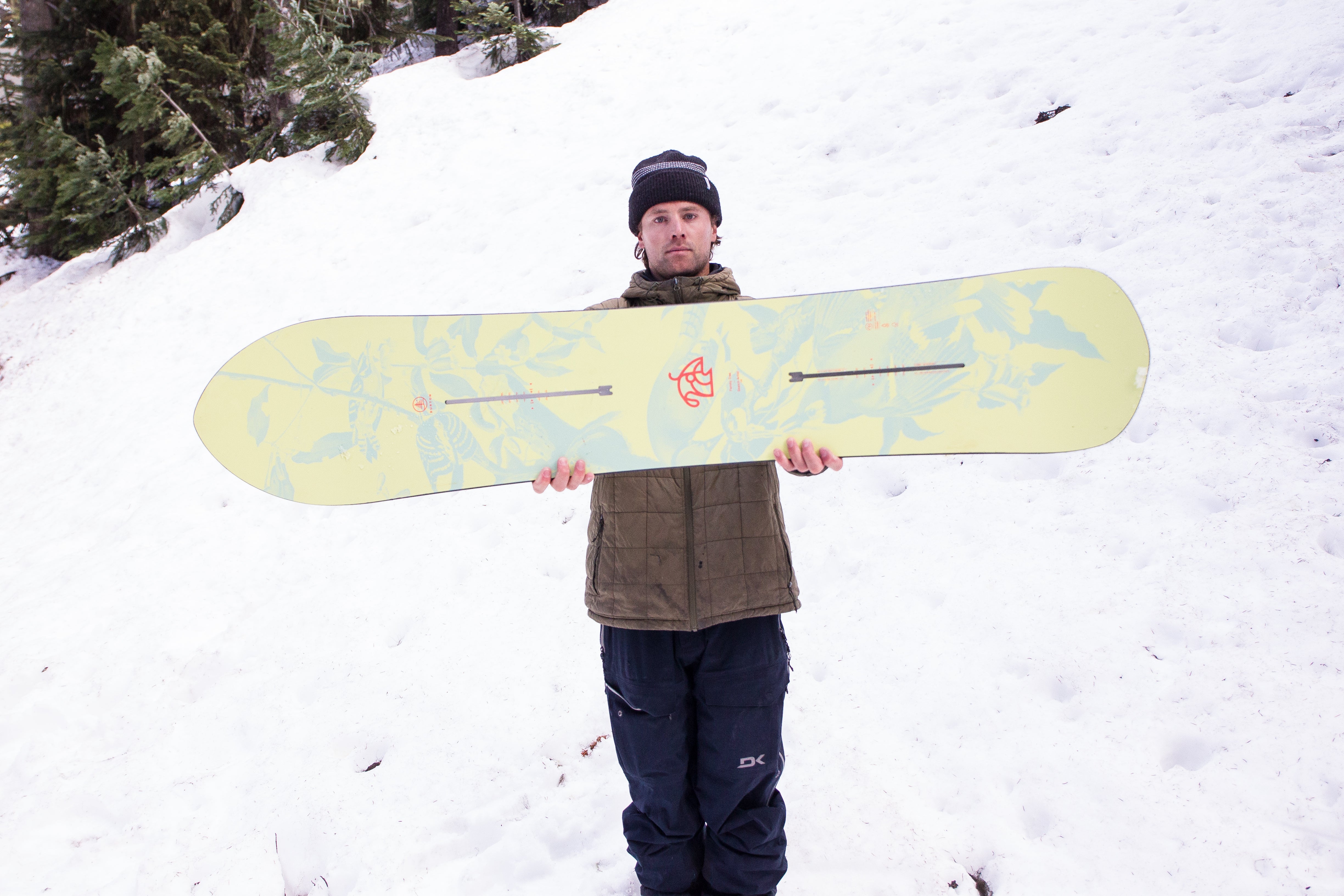 burton con artist snowboard Custom Camber 2027 Cardrona Corner and pop for chasing hits and stomping landings anywhere on the mountain Burton Sketch Artist Snowboard Review