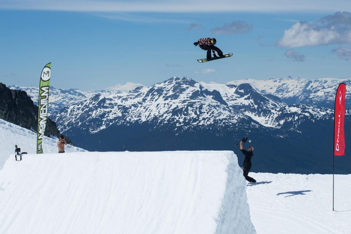MOMENTUM SKI CAMPS ADDS SNOWBOARDING